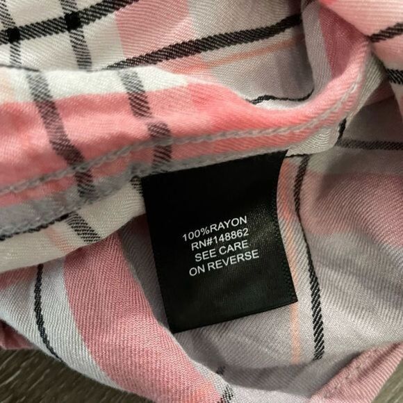 TORRID Lizzie Rayon Twill Button‎ Up Long Sleeve Size 3XL Pink/Grey - Picture 4 of 7